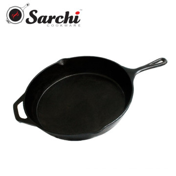 Shallow Classic Cast Iron Skillet with Pouring Spout